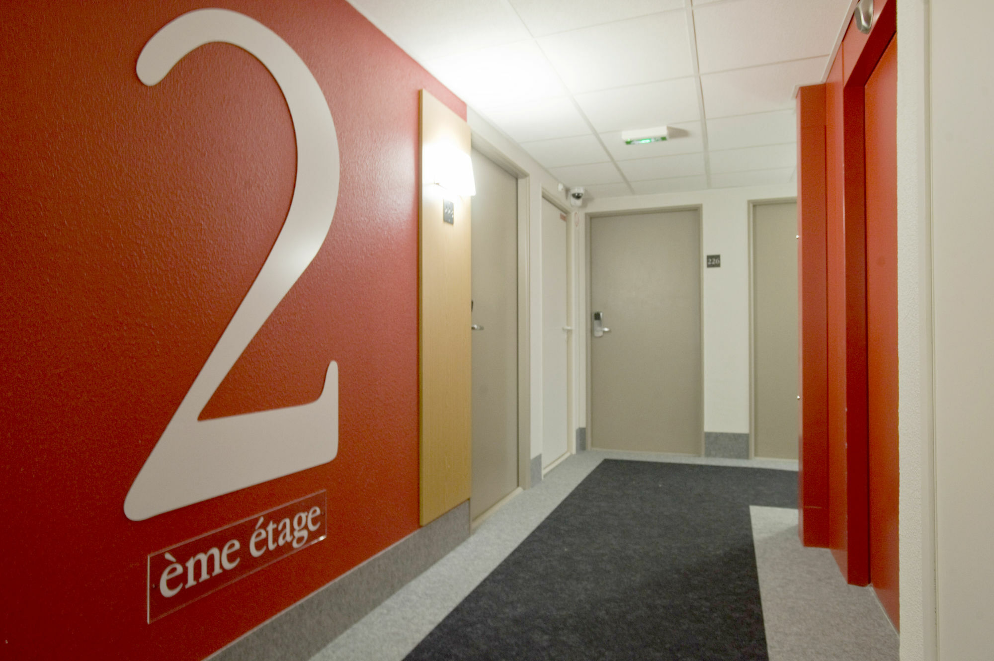 Hotel Sud Porte D'espagne 2*