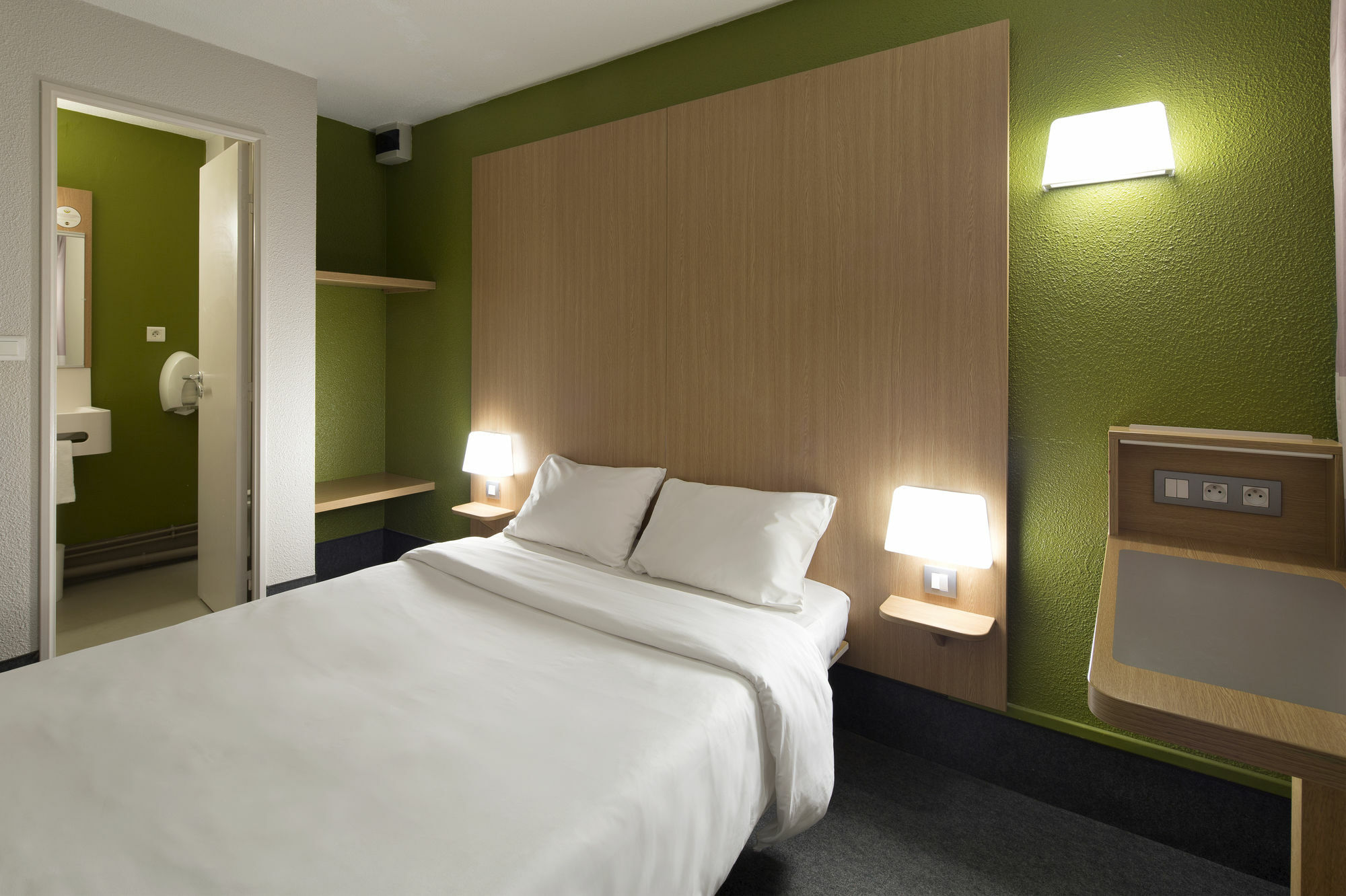 Sud Porte D'espagne Hotel